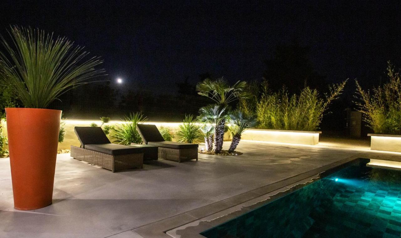 Villa Palma&Spa LʼIsle-sur-la-Sorgue Esterno foto