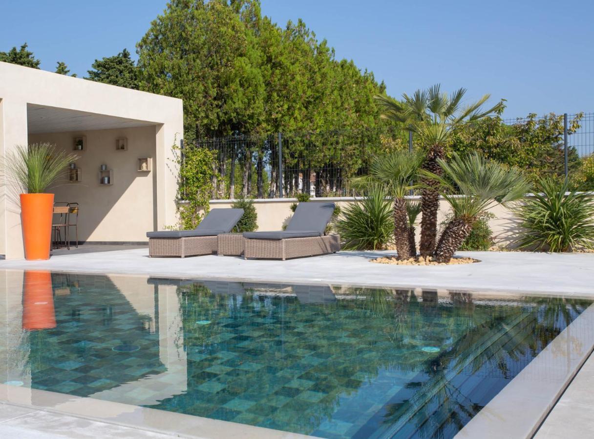 Villa Palma&Spa LʼIsle-sur-la-Sorgue Esterno foto